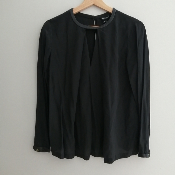 Club Monaco Silk Pleated Keyhole Neck Black Blouse With Lamb Leather Trim XS - Picture 2 of 16